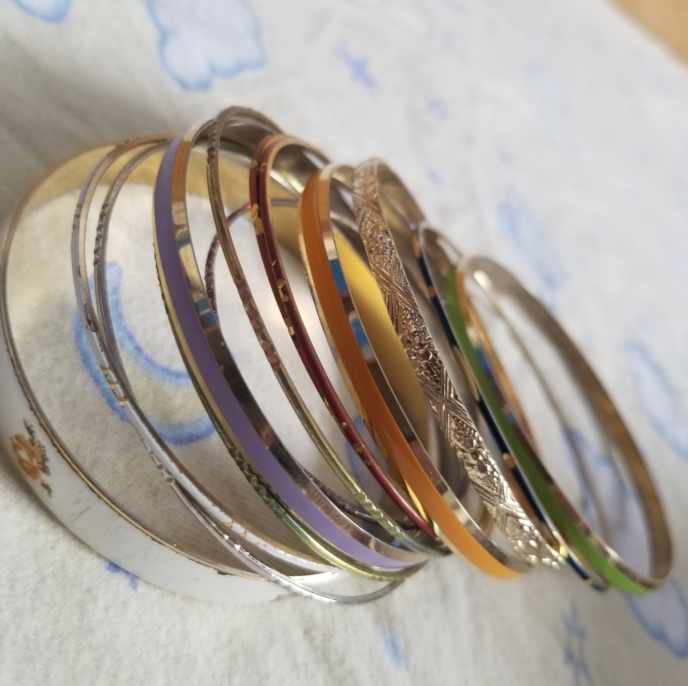Bangles (Bracelets) - Picture 4 of 4
